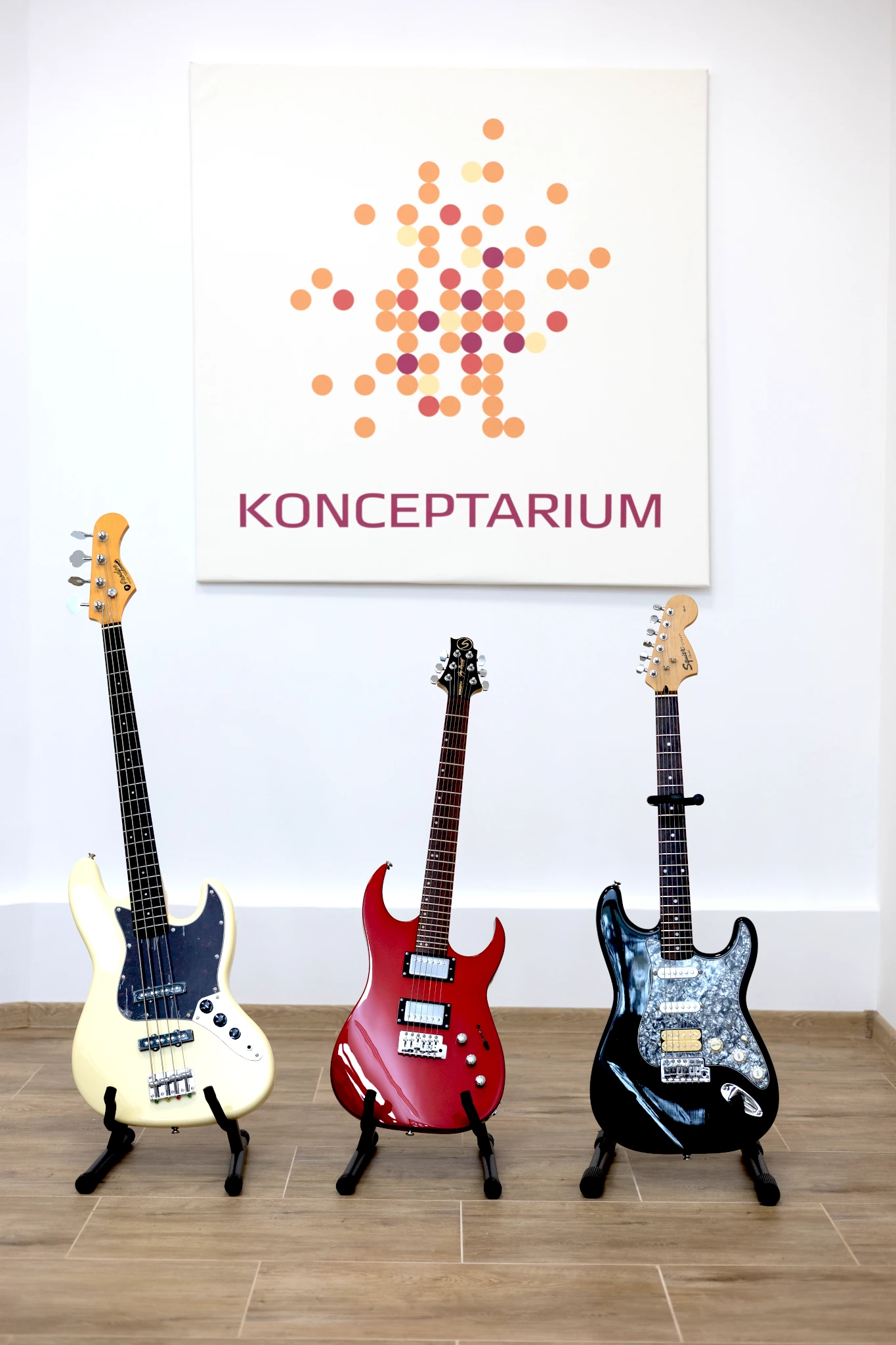 Gitary w tle logo Konceptarium